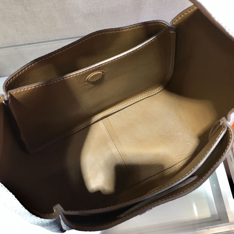 Pra*a bucket bags